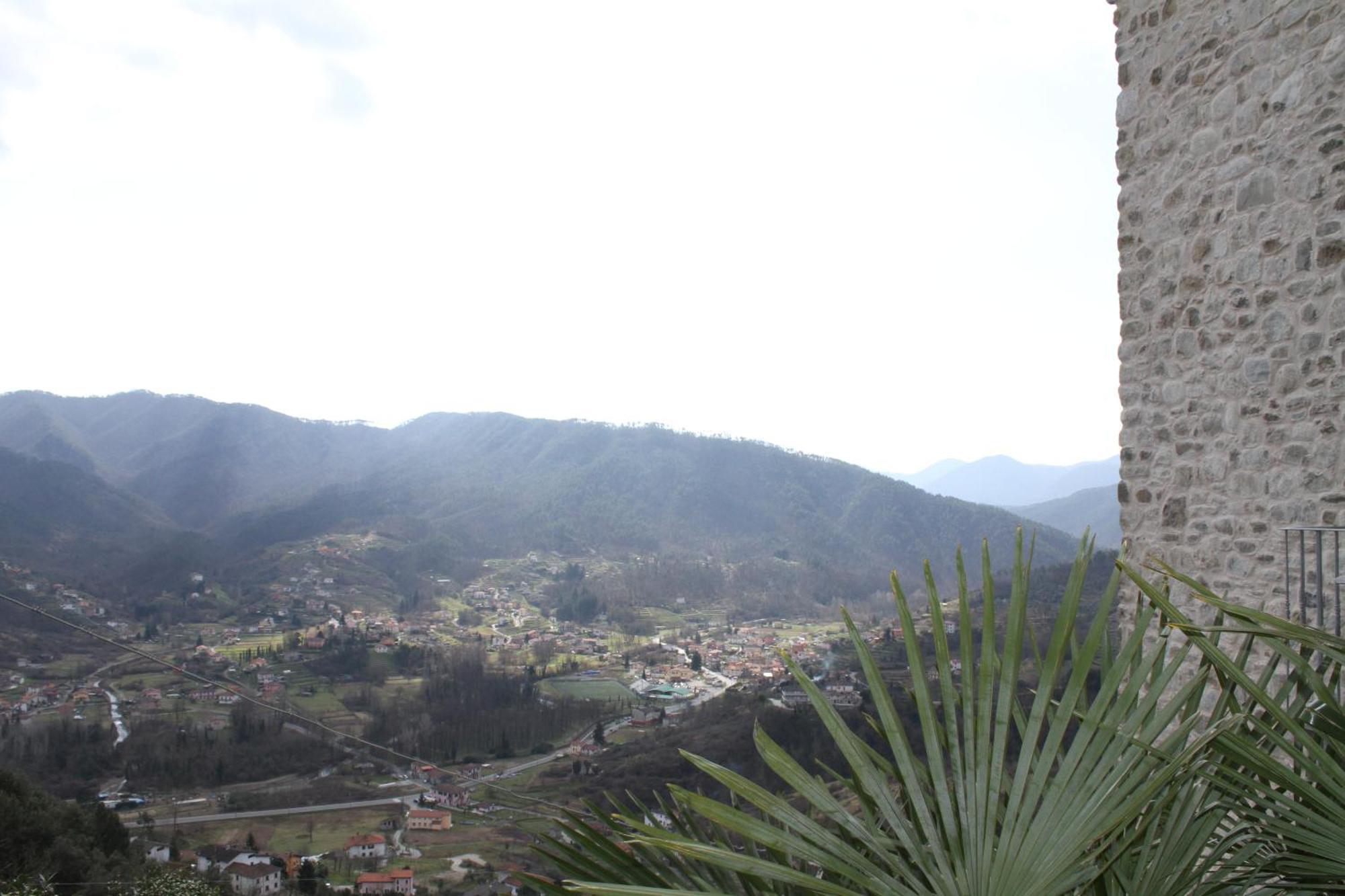 Al Castello Da Annamaria Guest House Beverino Room photo